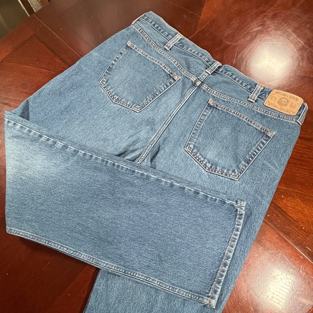 Eddie Bauer Mens Jeans 42x34 Meas 41x33 Medium Wash Straight Button Fly EUC